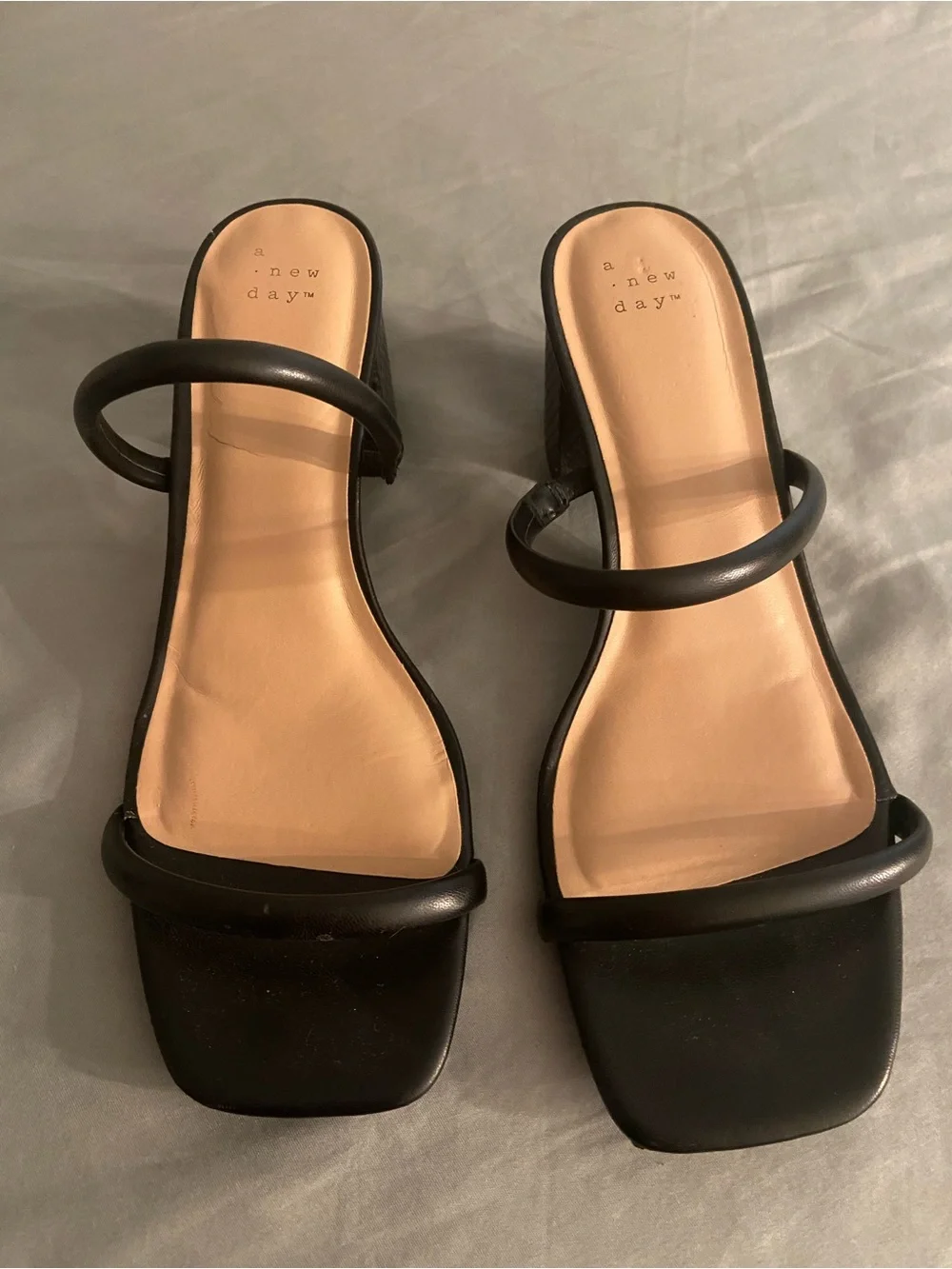 a new day Women’s 9 1/2 Black Strappy Square-Toe Block Heel Sandals